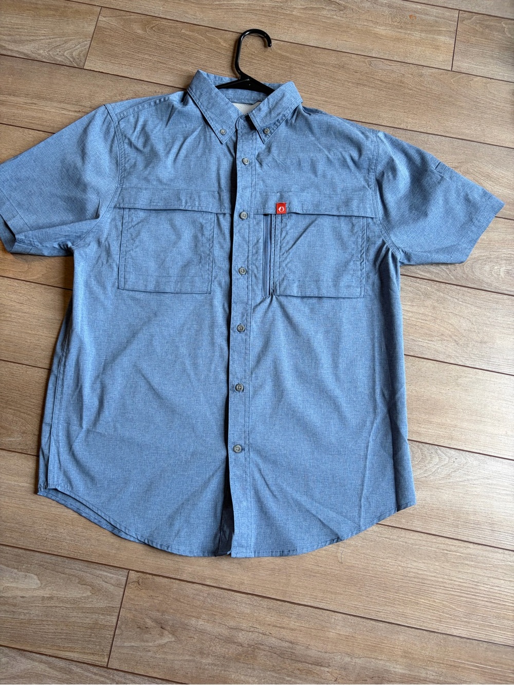 The American Outdoorsman Short-Sleeve Button-Down Shirt in Light Blue